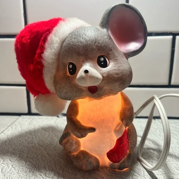 Vintage Christmas mouse Ceramic Night Light Working Adorable 6” - Picture 4 of 4
